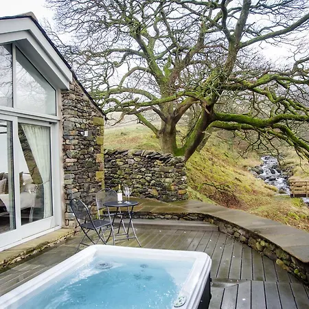 Nyaraló The Cow Shed - With Hot Tub *